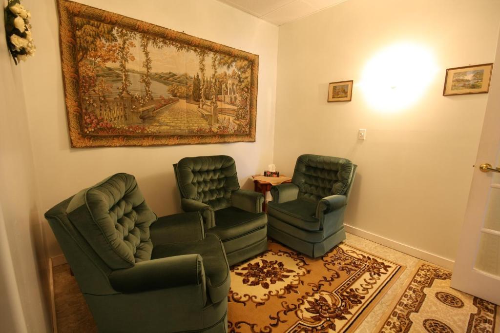 Villa Maria Country Inn Acheson Екстер'єр фото