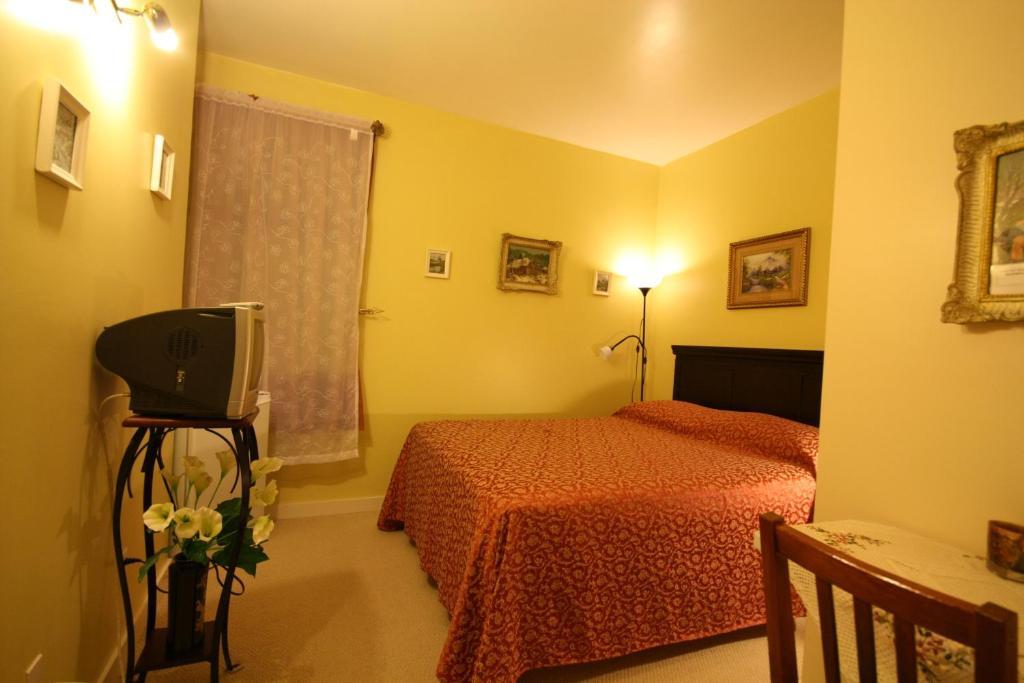 Villa Maria Country Inn Acheson Екстер'єр фото