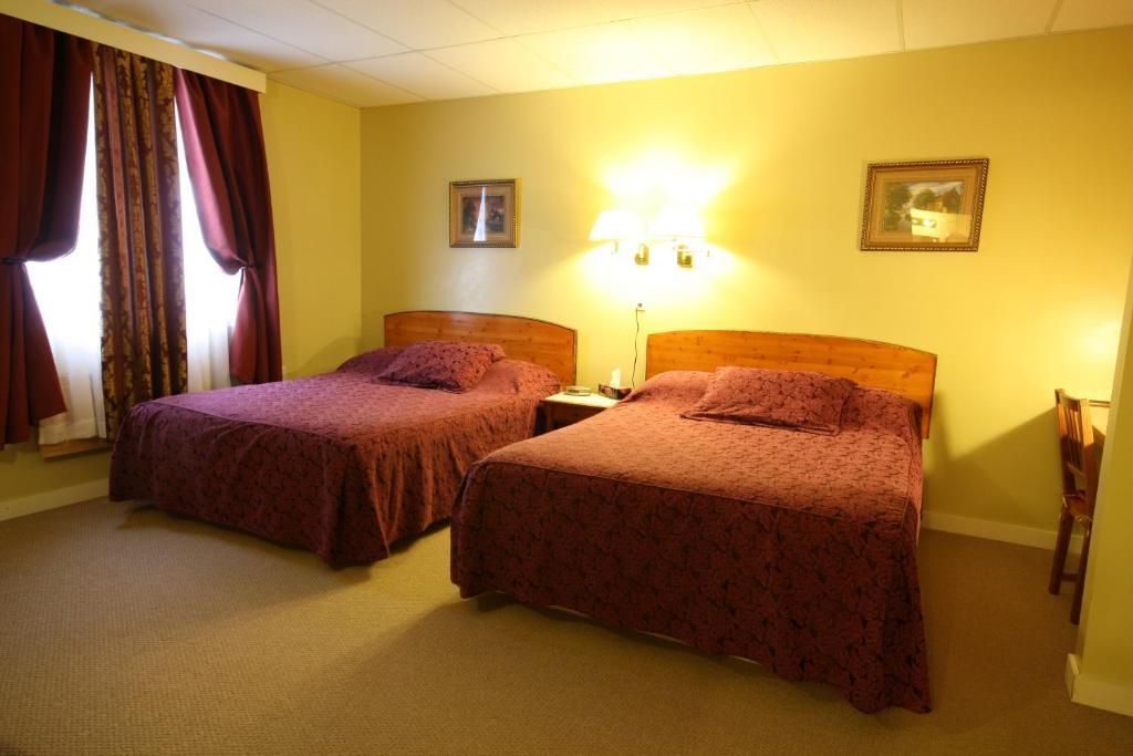 Villa Maria Country Inn Acheson Екстер'єр фото