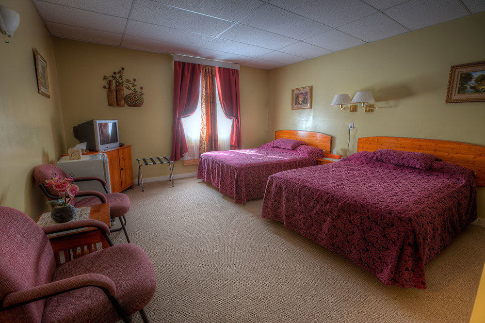 Villa Maria Country Inn Acheson Екстер'єр фото