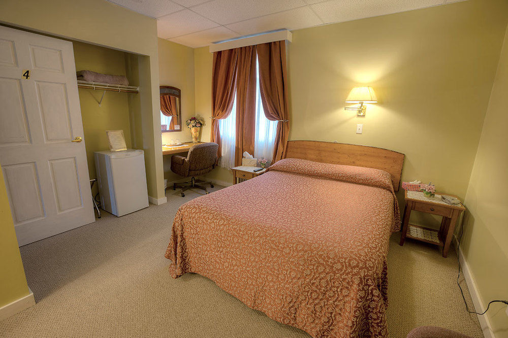 Villa Maria Country Inn Acheson Екстер'єр фото