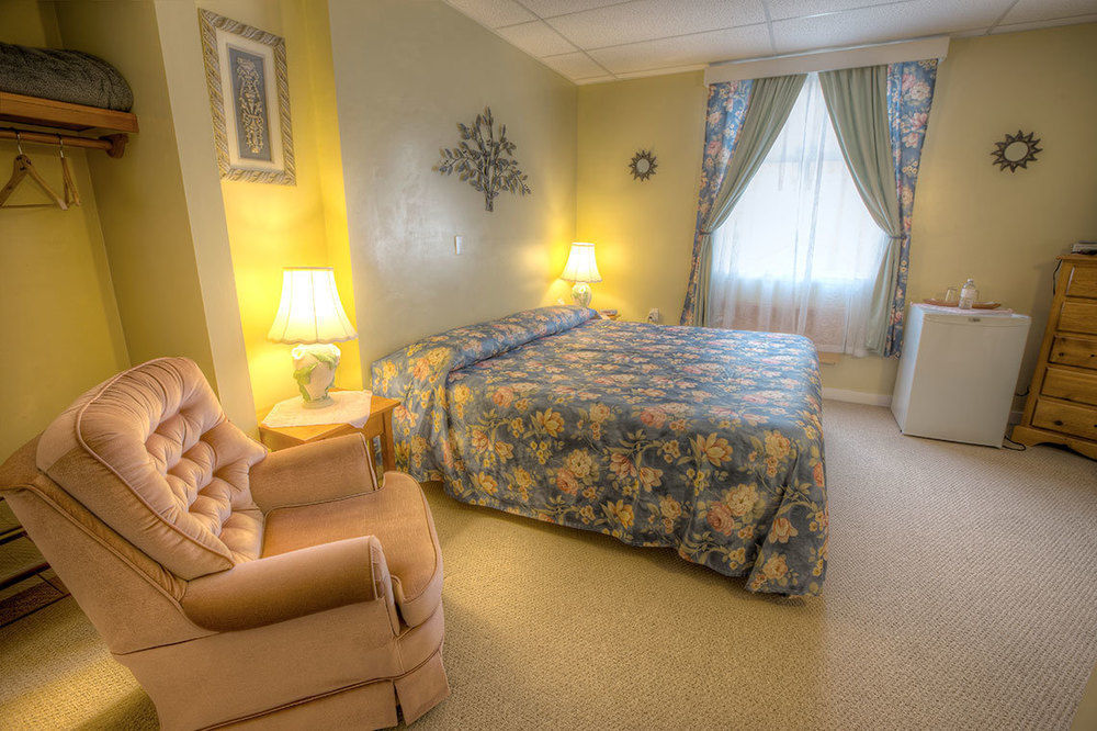 Villa Maria Country Inn Acheson Екстер'єр фото