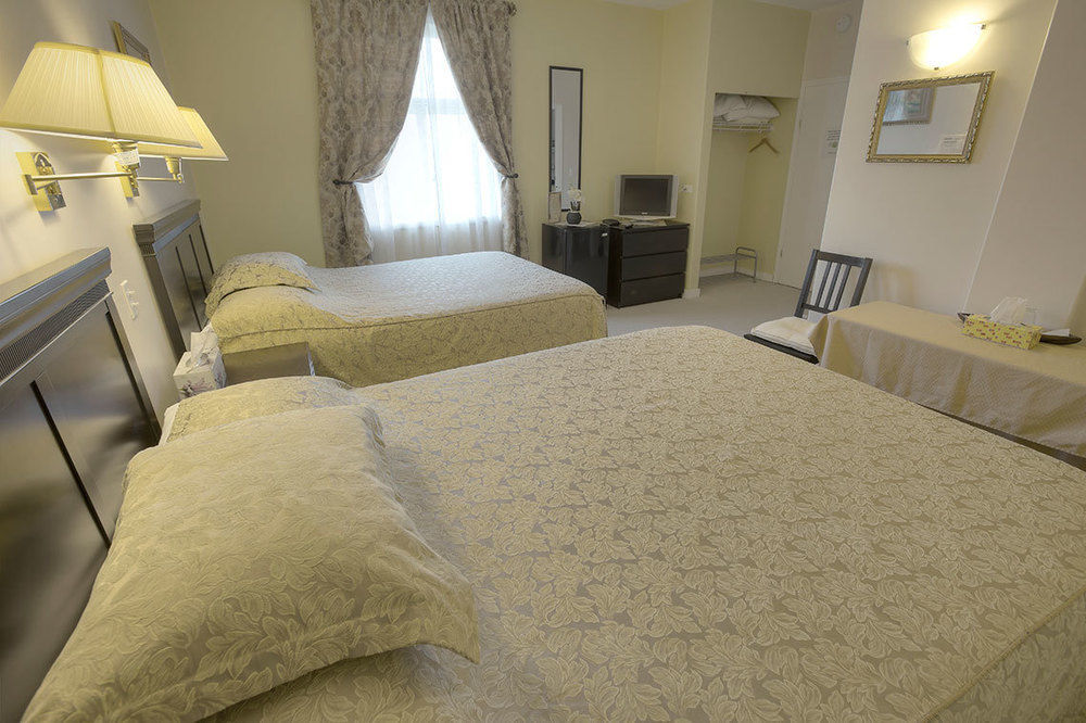 Villa Maria Country Inn Acheson Екстер'єр фото