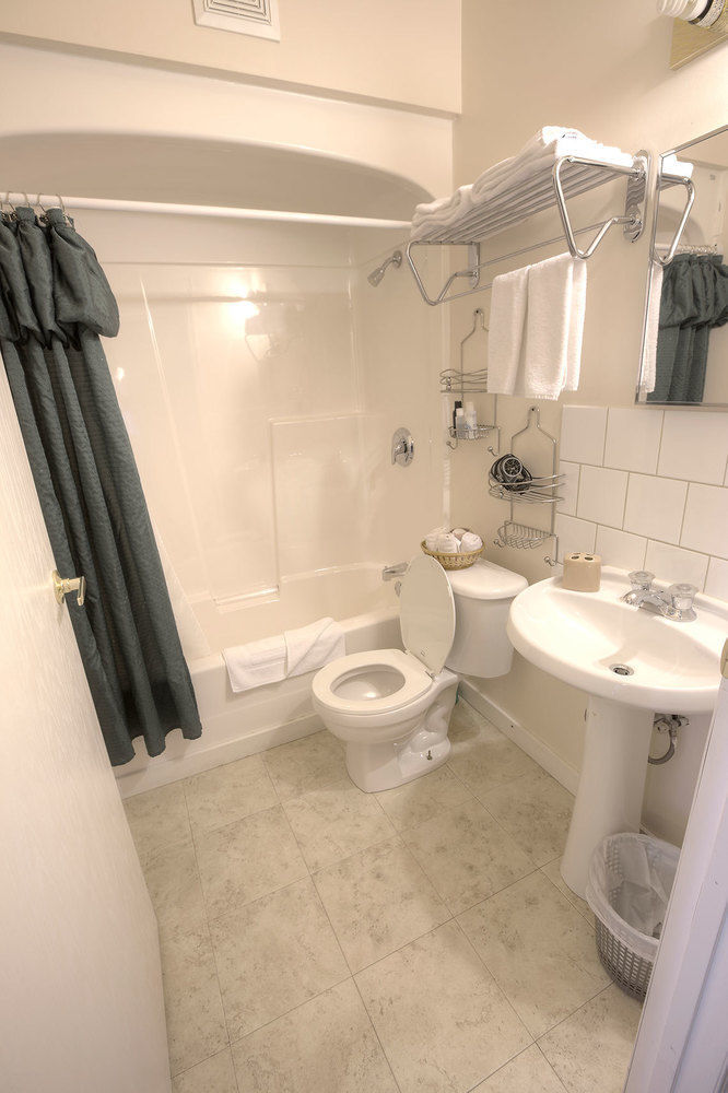 Villa Maria Country Inn Acheson Екстер'єр фото