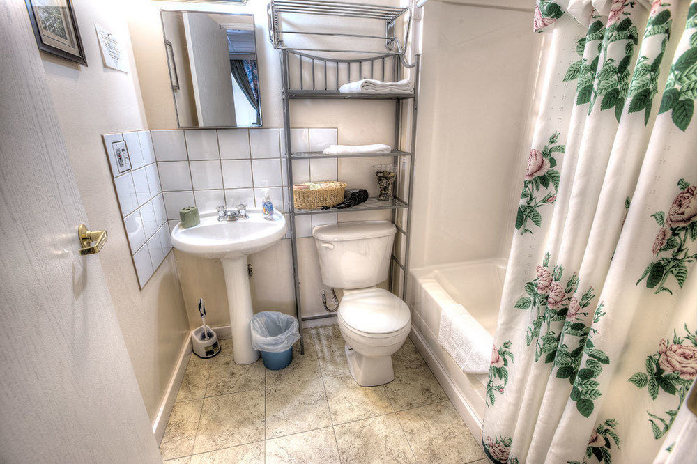 Villa Maria Country Inn Acheson Екстер'єр фото
